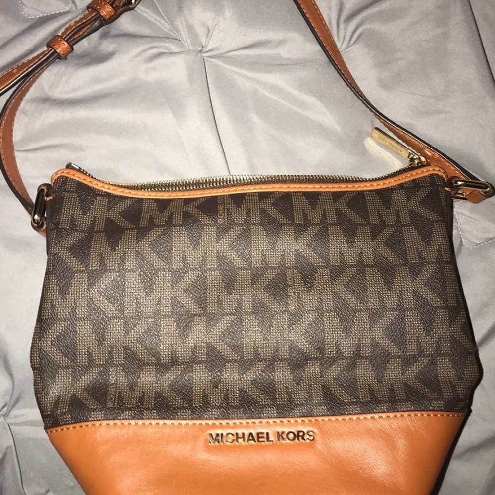 Michael kors purse